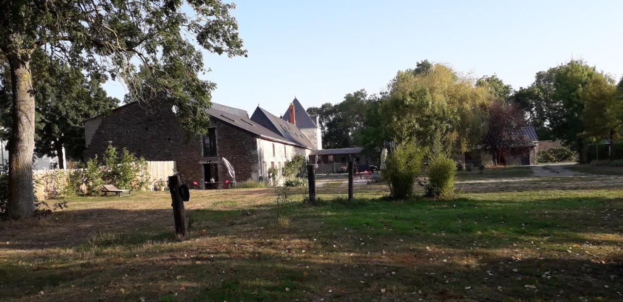 Au Fabuleux Festin Hotell La Possonnière Exteriör bild